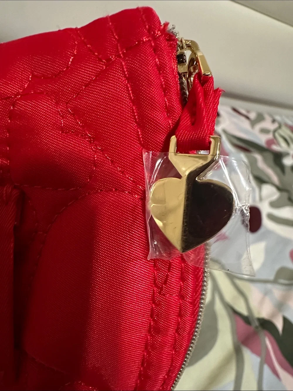 kate spade Red Quilted Cosmetic Pouch/Coin Case with Sample Perfumes